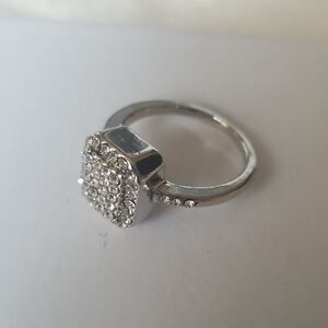 Octogan shaped silver tone sparkly ring